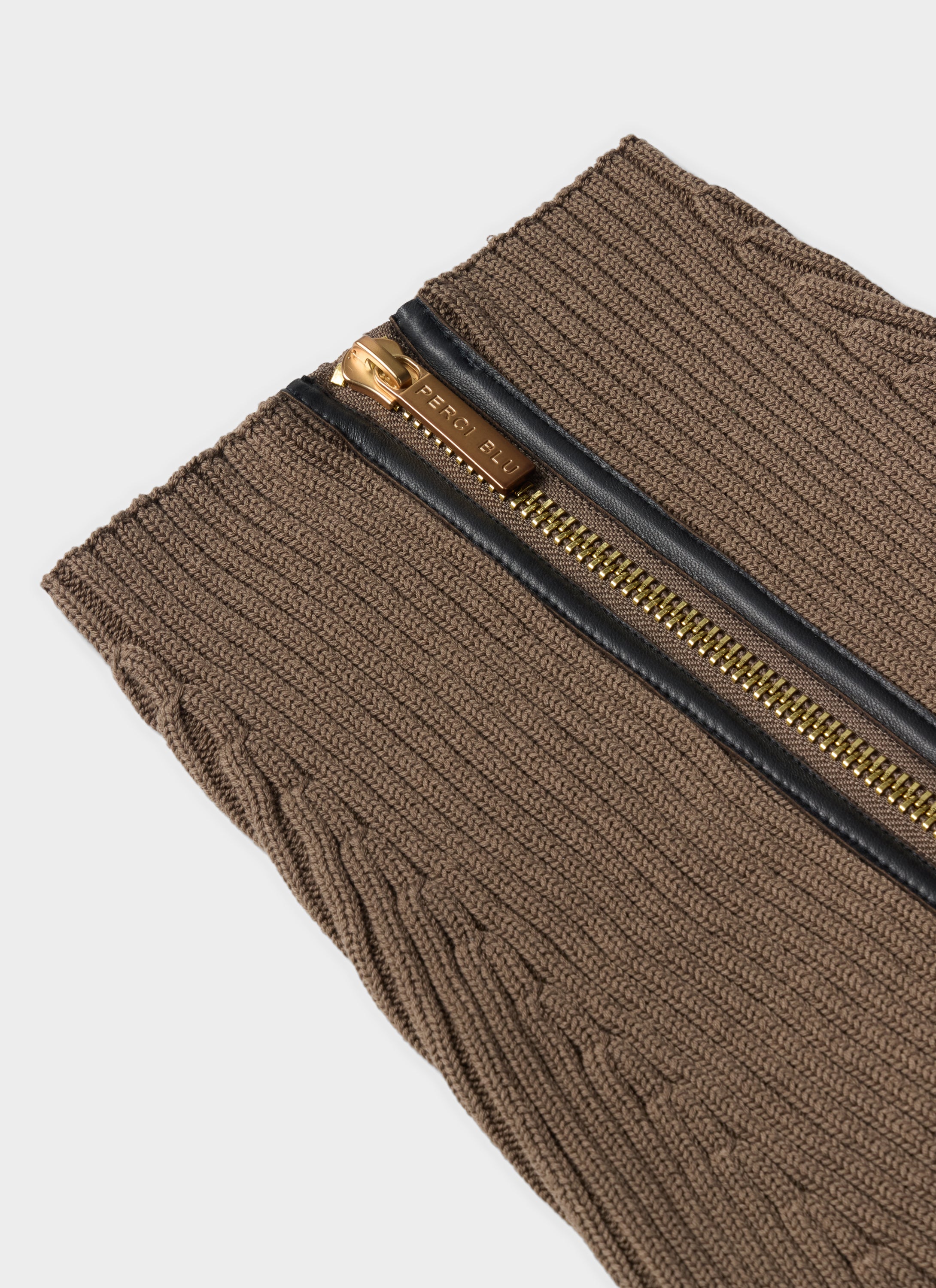 The Perci Blu™ Classic Oak & Brown Gold