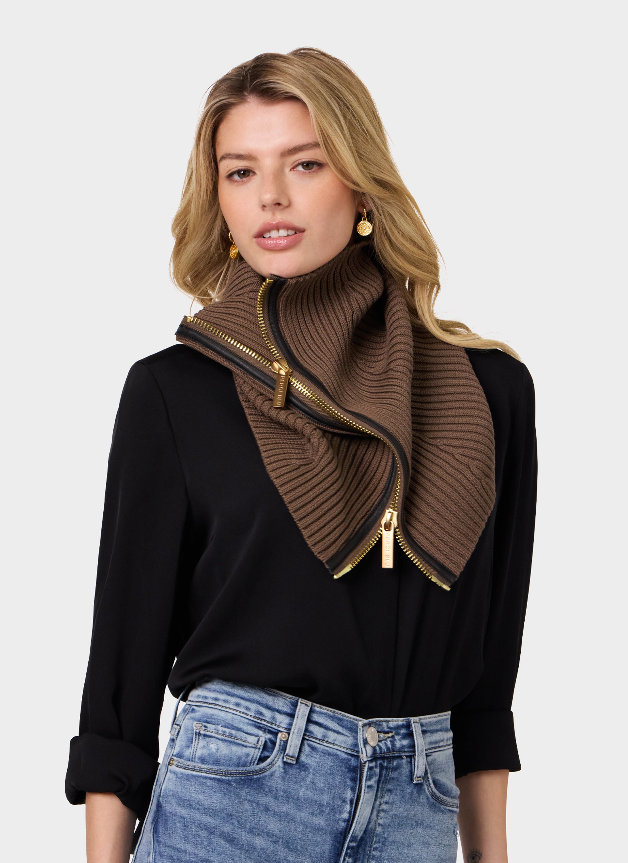 The Perci Blu™ Classic Oak & Brown Gold